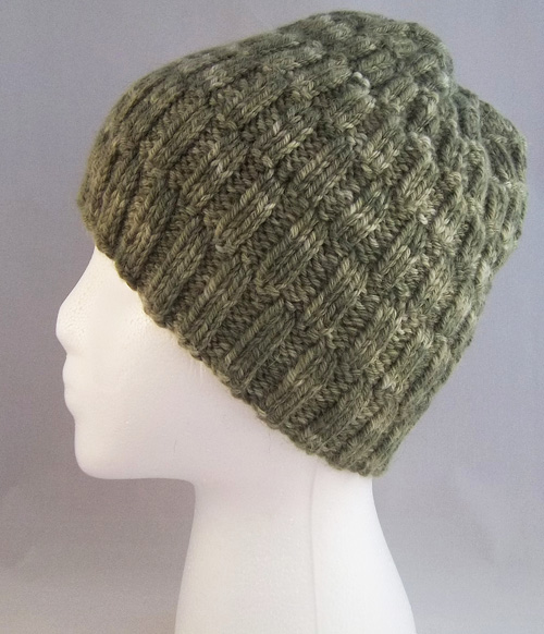 Broken rib hat knitting pattern from Snowshoe Farm Alpacas
